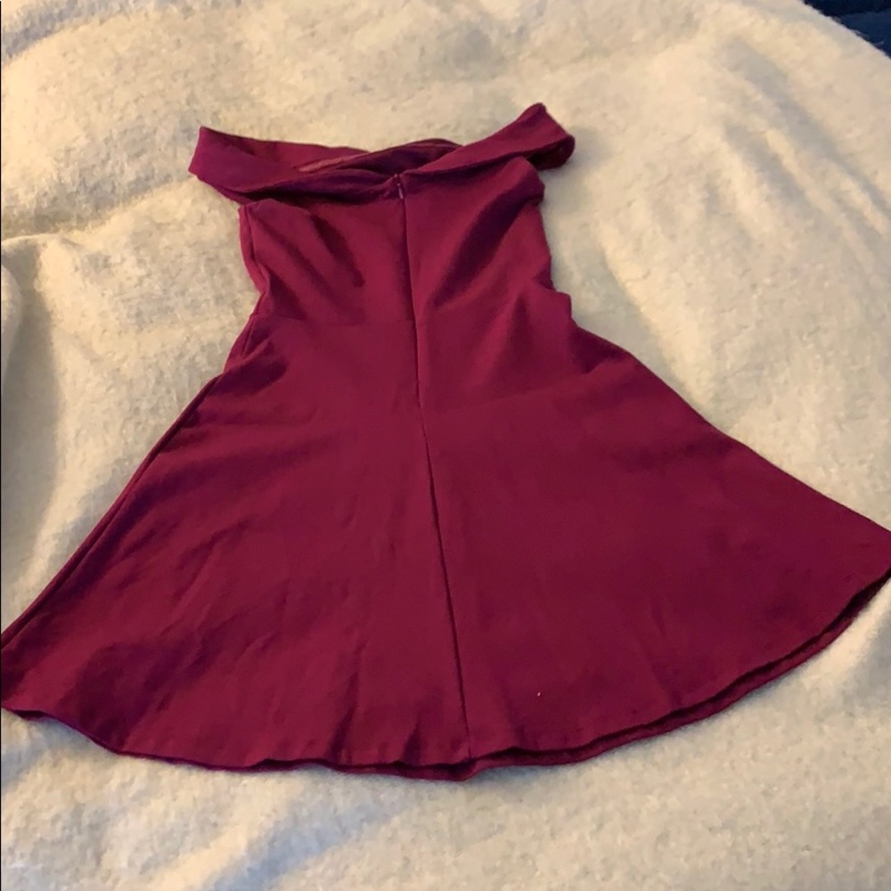 Lulu’s off-the shoulder skater dress - Picture 6 of 7